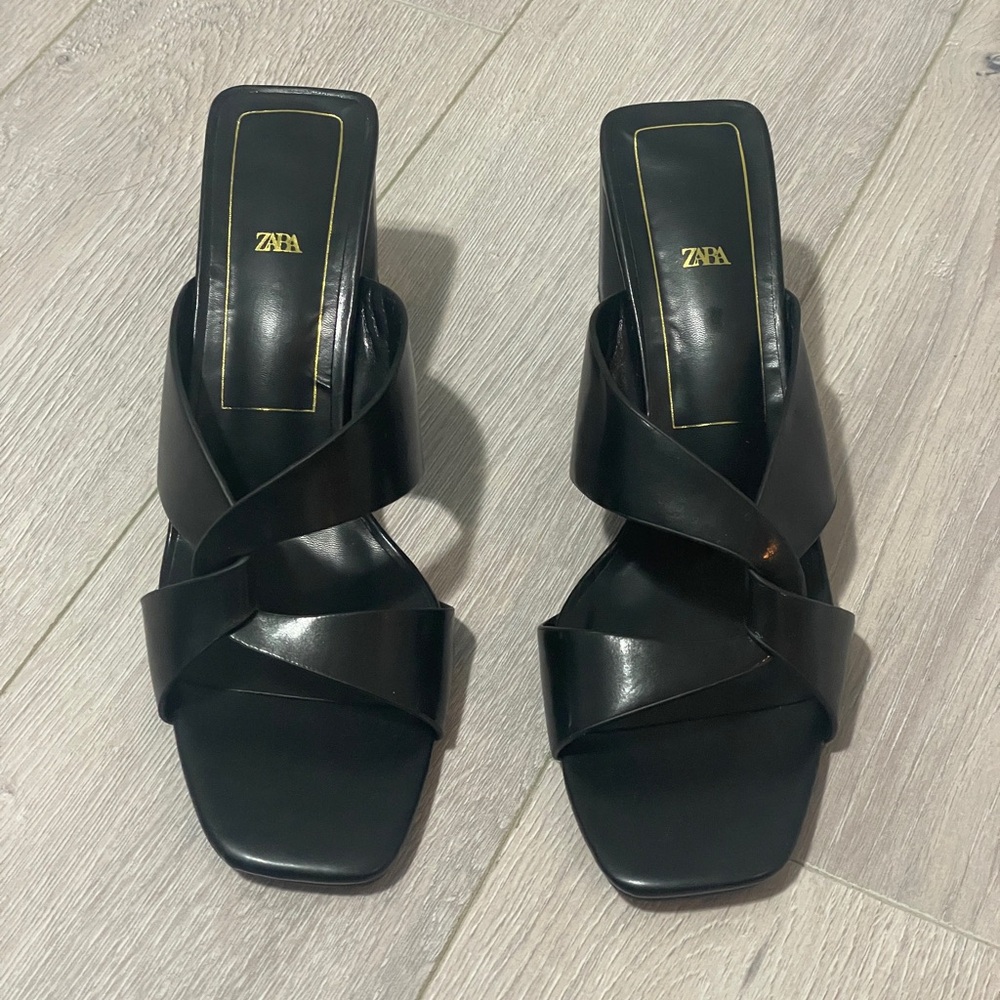 (5/$10) Zara Mule Block Heel Sandals in Black